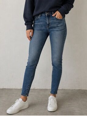 RACHEL Rachel Roy Skinny Jeans in Medium Blue Wash